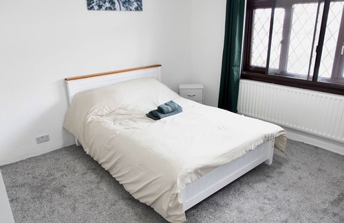 Maidstone House | Maidstone City DetachedCosy Bungalow with Big Garden - 3 min from City Centre