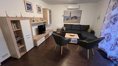 Alt Gaarz Apartment | Maiglöckchenweg Wg 2 nur 50 m vom Salzhaff entfernt