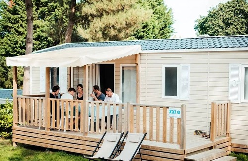 Sainte-Nathalene House | Maillac campsite * - 5-room mobile home for 10 people