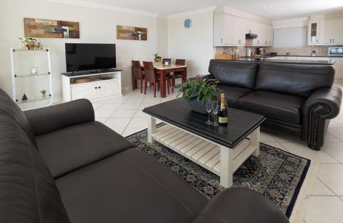 Jeffreys Bay Apartment | Main Beach Penthouse