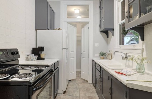 New Iberia House | Main Street Charmer 3 Bedrooms