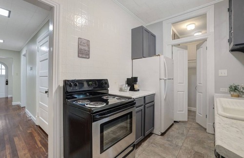 New Iberia House | Main Street Charmer 3 Bedrooms