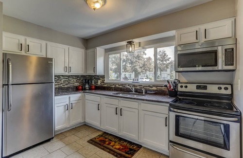 Royal Oak Apartment | Main Street Luxury One Bedroom Apartment 2 bedroom Downtown Royal Oak