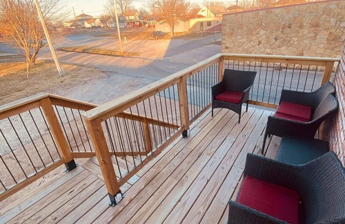 Mountain View Apartment | Main Street Panorama