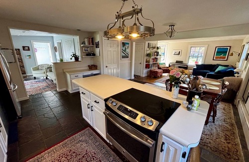 Pond Cove House | Maine Family Getaway in charming Cape Elizabeth with AC, WiFi, Big Backyard