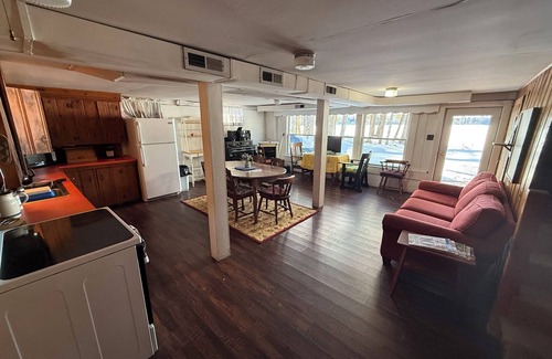 Limerick Cottage | Maine Lakefront Cottage Rental with Sandy Beach