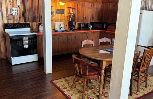 Limerick Cottage | Maine Lakefront Cottage Rental with Sandy Beach