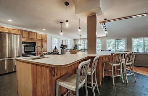 Bridgton House | MAINE WATERFRONT + MOUNTAIN COMPOUND SLEEPS 50!