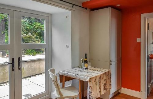 Chirnside House | Maines Farm Cottage