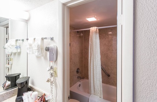 Florida Central Atlantic Coast Hotel | Maingate Lakeside Resort