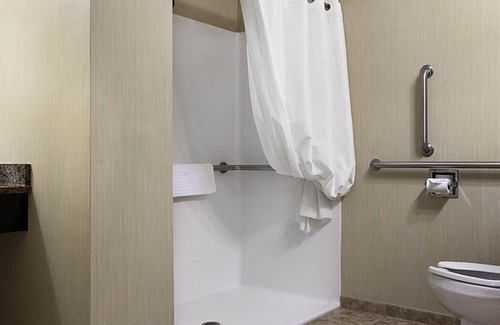 Bismarck Hotel | MainStay Suites Bismarck