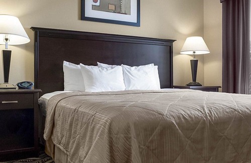 Bismarck Hotel | MainStay Suites Bismarck