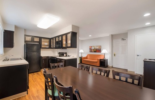 Graysville Hotel | MainStay Suites Chattanooga Hamilton Place