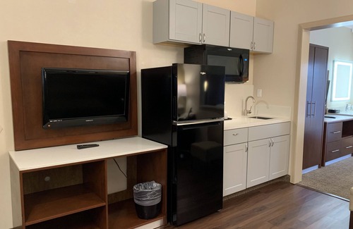 Santa Ana Hotel | MainStay Suites John Wayne Airport by Choice Hotels