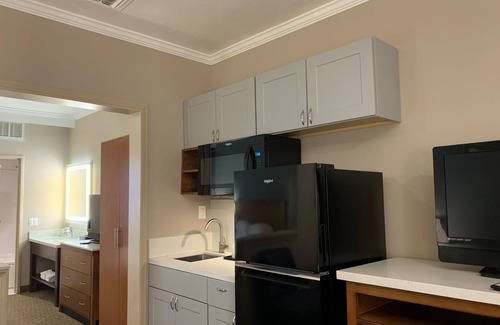 Santa Ana Hotel | MainStay Suites John Wayne Airport by Choice Hotels