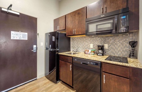 Lincoln Hotel | MainStay Suites Lincoln University Area