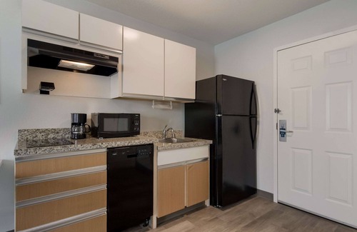 Jeffersontown Hotel | MainStay Suites Louisville Jeffersontown