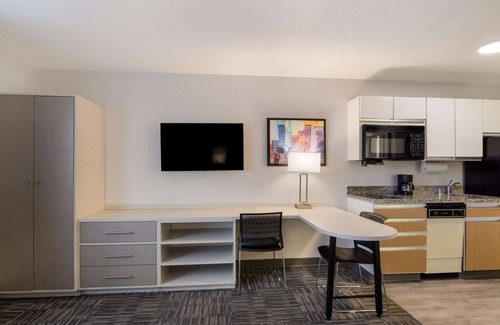 Jeffersontown Hotel | MainStay Suites Louisville Jeffersontown