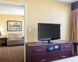 Minot Hotel | MainStay Suites Minot