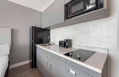 East Bloomington Hotel | MainStay Suites MSP Airport - Mall of America