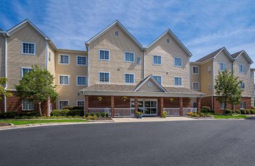 Wilmington Hotel | MainStay Suites Wilmington - University Area