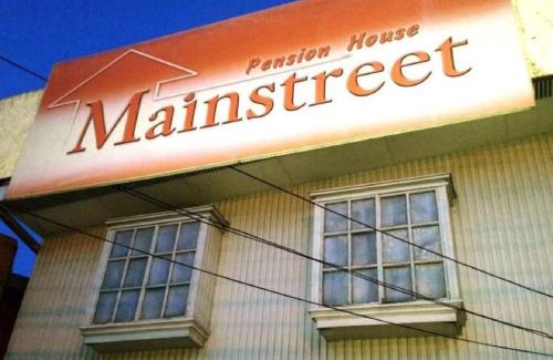 Bacolod Hotel | Mainstreet Pension House by RedDoorz