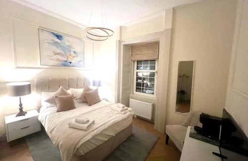 Auchterarder House | 'Maisie' in ApartNest Auchterarder