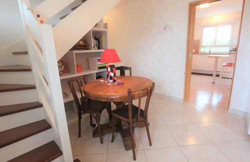 Fouesnant House | Maison 3* lumineuse à Fouesnant, proche centre, 6 pers., jardin, terrasse, à 4 km des plages - FR-1-481-82