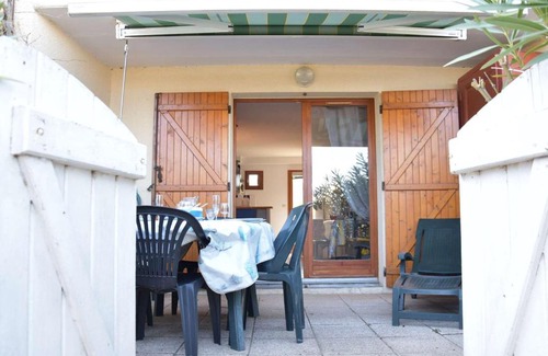 Les Ayguades House | Maison 3 pièces, piscine, parking, 6 pers - Gruissan - FR-1-229-833