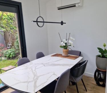 Villejuif Villa | Maison, 4 chambres, métro, climatisation