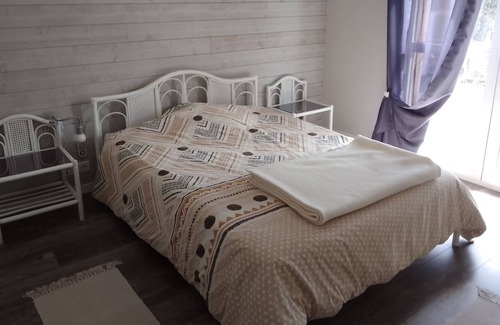 Biganos House | Maison 4 Personnes Proche de Toutes Commodités