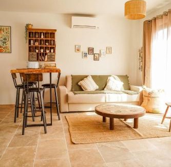 Ajaccio House | Maison 47m2 à 10min des plages - billard, baby, salle de sport, jardin