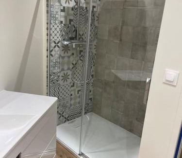 Perigueux House | Maison 5 chambres 3sdb en ville avec piscine