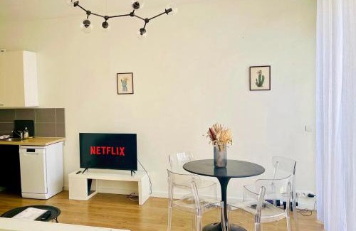 Montreuil Apartment | Maison 50 m2, à 5 minutes de Paris et idéal pour Disney