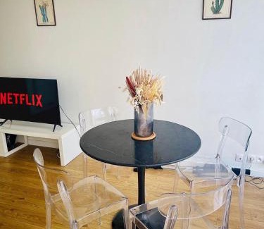 Montreuil Apartment | Maison 50 m2, à 5 minutes de Paris et idéal pour Disney