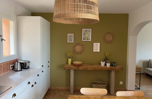 Moustiers-Sainte-Marie House | Maison à moustiers with view of Lac de Sainte-Croix