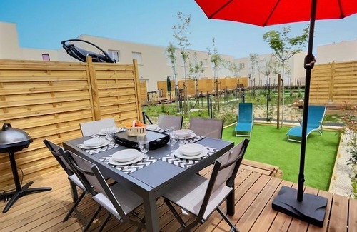 Serignan House | Maison Abordable + Kitchenette + Parking Gratuit