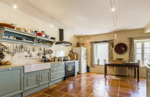 Pujols Villa | Maison Acacia - Six Bedroom Villa, Sleeps 12