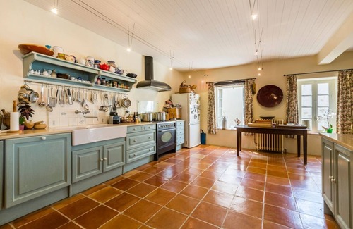 Pujols Villa | Maison Acacia - Six Bedroom Villa, Sleeps 12