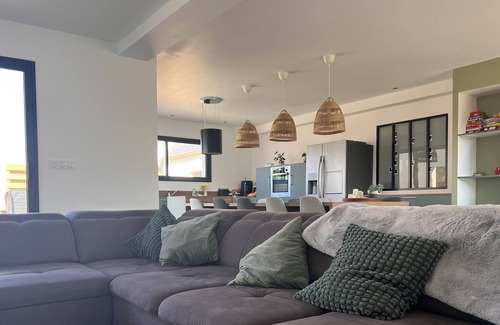 Lampaul-Plouarzel House | Maison au Bord de Leau Avec spa Pour se Détendre
