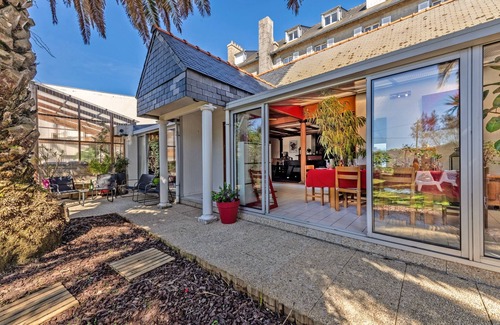 Brignogan-Plage House | Maison Aubépines - Jolie maison avec piscine privée