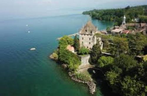 Yvoire House | Maison avec jardin au coeur du village