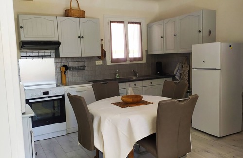 Banon House | Maison Avec Jardin, Bien Située Dans le Village