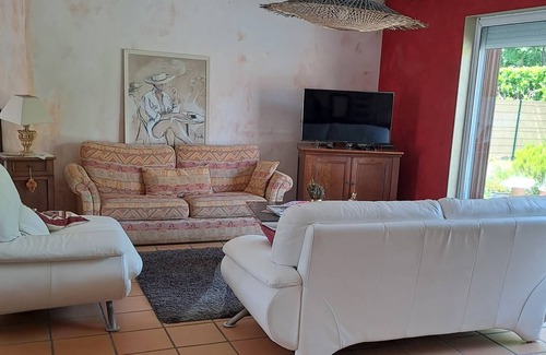 Cestas House | Maison Avec Jardin ET Piscine a 20 KMS BDX /40 mn DU Bassin