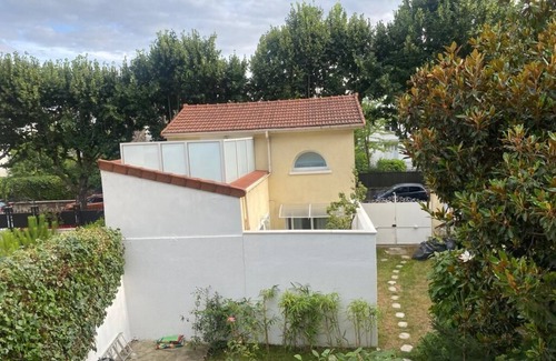 Joinville-le-Pont House | Maison Avec Terrasse à 2 Mins à Pied des Bords de Marne