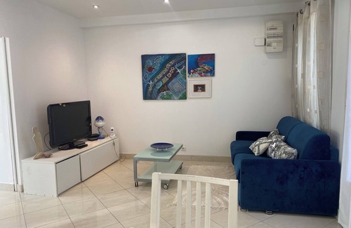 Joinville-le-Pont House | Maison Avec Terrasse à 2 Mins à Pied des Bords de Marne