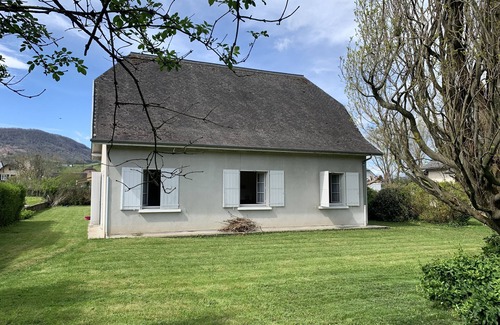 Arette House | Maison Avec Terrasse et Jardin au Pied de la Montagne
