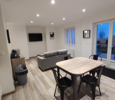 Saint-Martin-en-Campagne Apartment | Maison avec vue mer