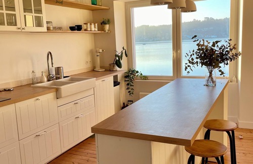 Kerlouet House | Maison bleue - sea access, rooftop and sauna, completely renovated