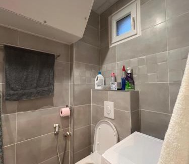 Noisy-le-Sec Apartment | Maison bleue